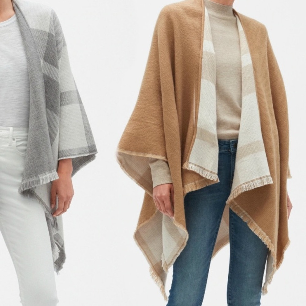 NWT Banana Republic Poncho